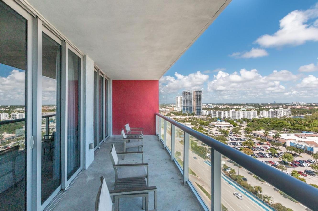 Modern One Bedroom Rental At Beach Walk Resort Miami 18Th Floor ฮาลลันเดลบีช ภายนอก รูปภาพ