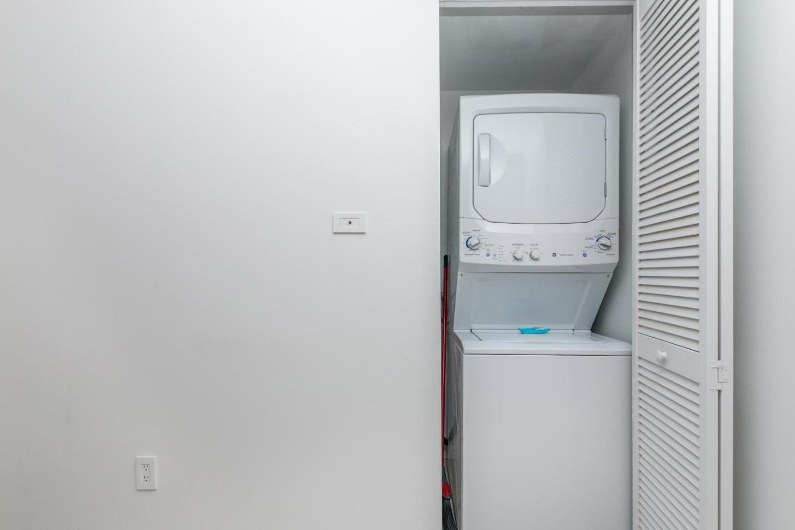 Modern One Bedroom Rental At Beach Walk Resort Miami 18Th Floor ฮาลลันเดลบีช ภายนอก รูปภาพ