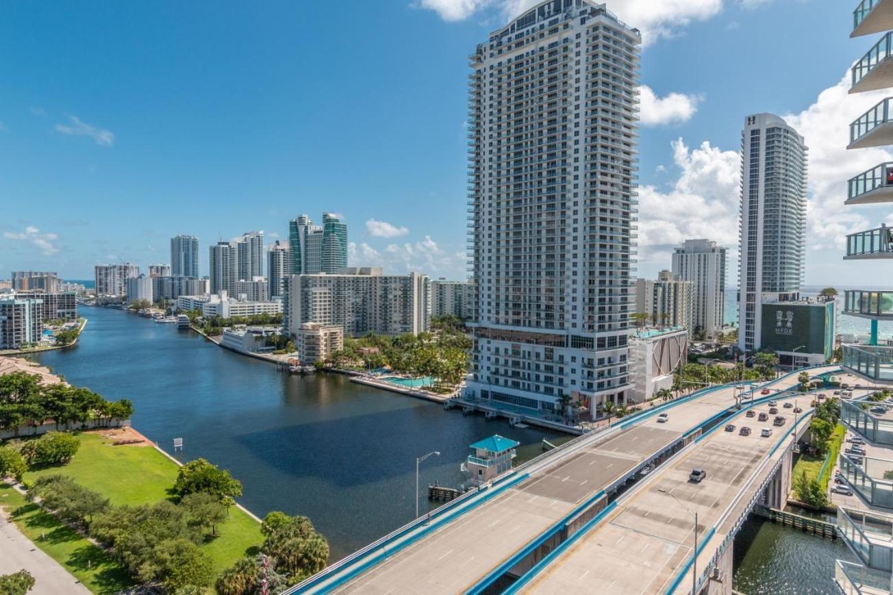 Modern One Bedroom Rental At Beach Walk Resort Miami 18Th Floor ฮาลลันเดลบีช ภายนอก รูปภาพ