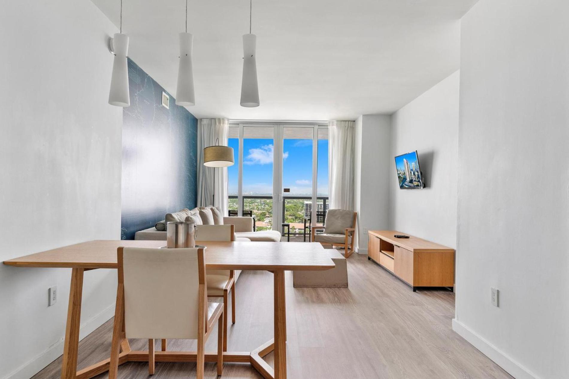 Modern One Bedroom Rental At Beach Walk Resort Miami 18Th Floor ฮาลลันเดลบีช ภายนอก รูปภาพ