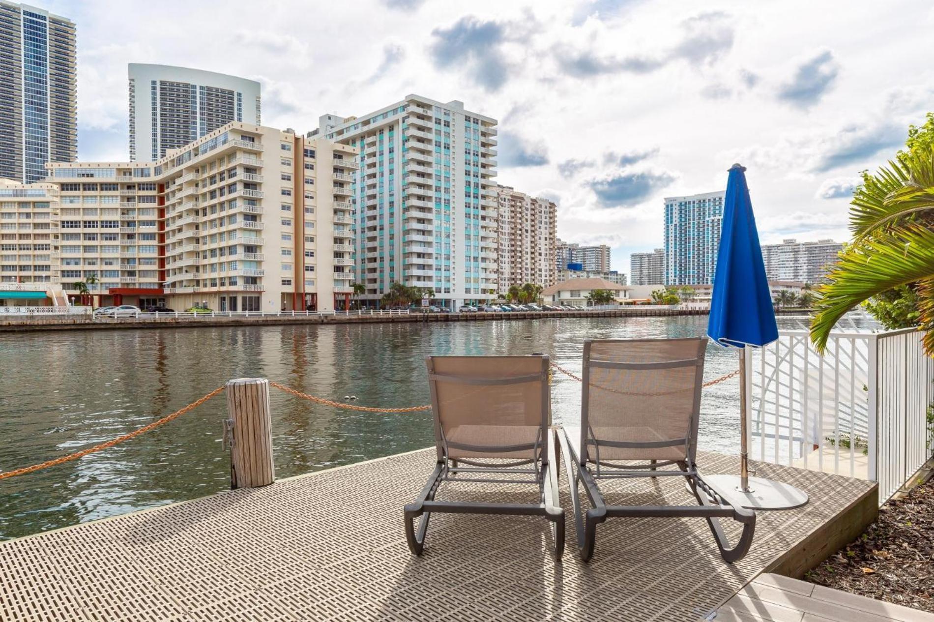 Modern One Bedroom Rental At Beach Walk Resort Miami 18Th Floor ฮาลลันเดลบีช ภายนอก รูปภาพ